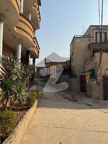 لالہ زار اسٹیٹ ہاؤسنگ سوسائٹی راولپنڈی میں 3 کمروں کا 12 مرلہ مکان 1.55 کروڑ میں برائے فروخت۔ لالہ زار اسٹیٹ ہاؤسنگ سوسائٹی راولپنڈی میں 3 کمروں کا 12 مرلہ مکان 1.55 کروڑ میں برائے فروخت۔