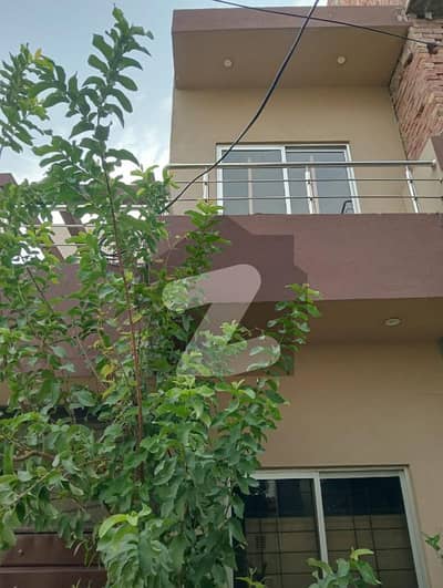 حمزہ ٹاؤن فیز 2 حمزہ ٹاؤن,لاہور میں 2 کمروں کا 3 مرلہ مکان 55.0 لاکھ میں برائے فروخت۔