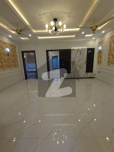 10 Marla house for sale