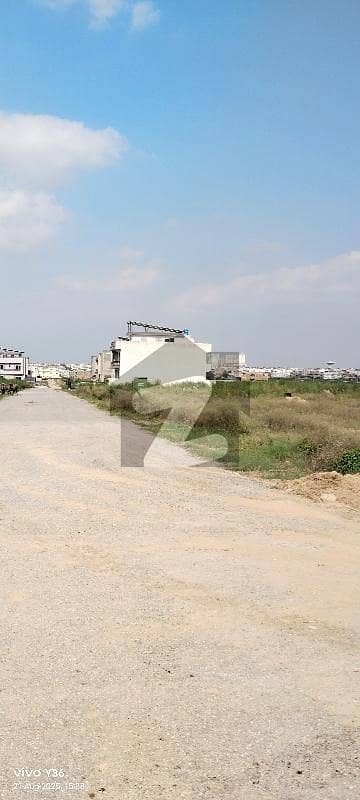 G14/2 proper corner plot For Sale size 1 kanal 50*90