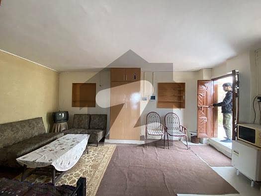 Cozy Apartment in the Heart of Lower Bazar, Murree Cozy Apartment in the Heart of Lower Bazar, Murree