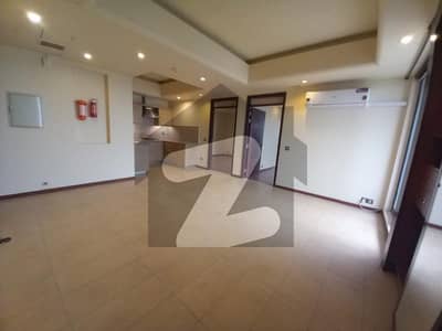 Panoramic Views & Luxury Living 3 Bed Flat in Silver Oaks For Rent Panoramic Views & Luxury Living 3 Bed Flat in Silver Oaks For Rent