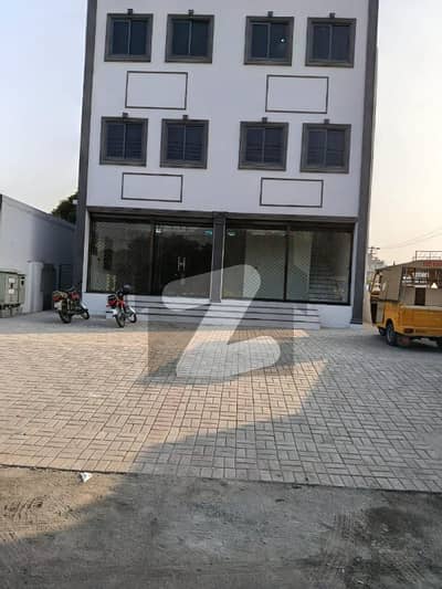 جوہر ٹاؤن لاہور میں 8 کمروں کا 2 کنال عمارت 15.0 لاکھ میں کرایہ پر دستیاب ہے۔