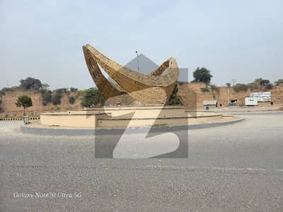 ایکسپریس وے کمرشل ڈی ایچ اے ڈیفینس فیز 5,ڈی ایچ اے ڈیفینس,اسلام آباد میں 8 مرلہ علاوہ 13.5 کروڑ میں برائے فروخت۔