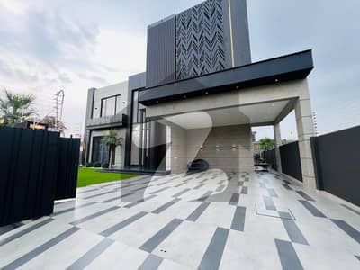 20 MARLA ELEGANT AND FULLY FURNISHED SUPER HOT LOCATED BUNGALOW IS AVAILABLE DHA PH/5 LAHORE.