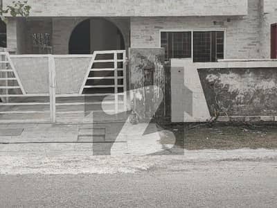 ایڈن گارڈنز فیروزپور روڈ,لاہور میں 2 کمروں کا 10 مرلہ زیریں پورشن 65.0 ہزار میں کرایہ پر دستیاب ہے۔