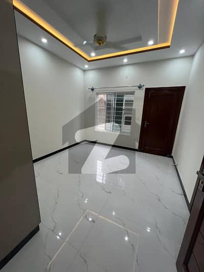 اے جی او ایچ ایس فیز 1 اے جی او ایچ ایس,اسلام آباد میں 3 کمروں کا 1 کنال بالائی پورشن 85.0 ہزار میں کرایہ پر دستیاب ہے۔ اے جی او ایچ ایس فیز 1 اے جی او ایچ ایس,اسلام آباد میں 3 کمروں کا 1 کنال بالائی پورشن 85.0 ہزار میں کرایہ پر دستیاب ہے۔