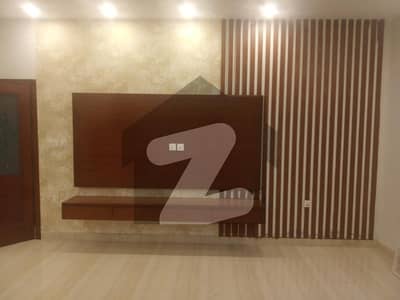 واپڈا سٹی فیصل آباد میں 3 کمروں کا 1 کنال بالائی پورشن 85.0 ہزار میں کرایہ پر دستیاب ہے۔