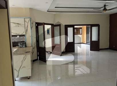 بحریہ انکلیو - سیکٹر سی 1 بحریہ انکلیو,بحریہ ٹاؤن,اسلام آباد میں 5 کمروں کا 10 مرلہ مکان 4.2 کروڑ میں برائے فروخت۔ بحریہ انکلیو - سیکٹر سی 1 بحریہ انکلیو,بحریہ ٹاؤن,اسلام آباد میں 5 کمروں کا 10 مرلہ مکان 4.2 کروڑ میں برائے فروخت۔