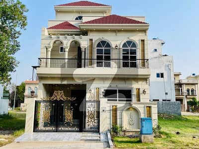 سٹی ہاؤسنگ سوسائٹی گوجرانوالہ میں 4 کمروں کا 5 مرلہ مکان 1.65 کروڑ میں برائے فروخت۔ سٹی ہاؤسنگ سوسائٹی گوجرانوالہ میں 4 کمروں کا 5 مرلہ مکان 1.65 کروڑ میں برائے فروخت۔