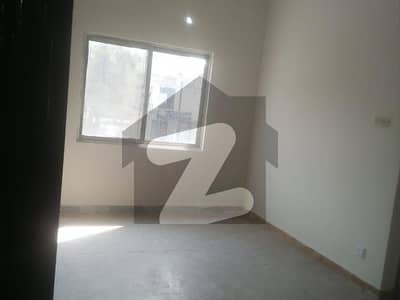 آئی ۔ 8 اسلام آباد میں 3 کمروں کا 12 مرلہ زیریں پورشن 1.25 لاکھ میں کرایہ پر دستیاب ہے۔