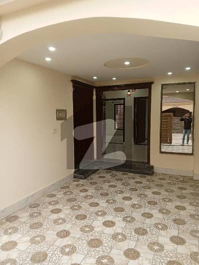 بحریہ ٹاؤن فیز 8 ۔ علی بلاک بحریہ ٹاؤن فیز 8 ۔ سفاری ویلی,بحریہ ٹاؤن فیز 8,بحریہ ٹاؤن راولپنڈی,راولپنڈی میں 3 کمروں کا 5 مرلہ مکان 1.8 کروڑ میں برائے فروخت۔ بحریہ ٹاؤن فیز 8 ۔ علی بلاک بحریہ ٹاؤن فیز 8 ۔ سفاری ویلی,بحریہ ٹاؤن فیز 8,بحریہ ٹاؤن راولپنڈی,راولپنڈی میں 3 کمروں کا 5 مرلہ مکان 1.8 کروڑ میں برائے فروخت۔