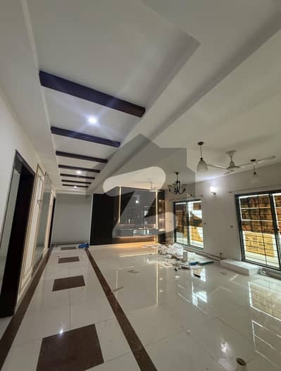 عسکری 11 ۔ سیکٹر بی اپارٹمنٹس عسکری 11,عسکری,لاہور میں 3 کمروں کا 10 مرلہ فلیٹ 3.3 کروڑ میں برائے فروخت۔