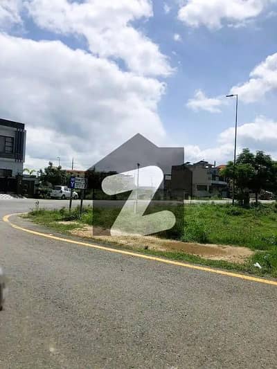 8 Marla Top Location Plot No- 1486 Block D Phase 9 Town DHA Lahore For Urgent Sale