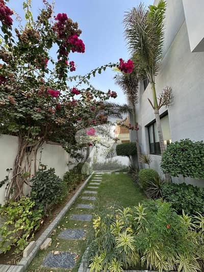 500 Yards Brand-New Banglow For Rent