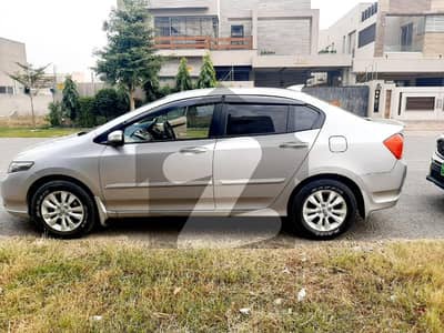 ZEEE Marketing & Builder Offers 1 Kanal Near to Park Back of Raya & Country Club Awsome Block of Phase 7 In DHA Lahore Available