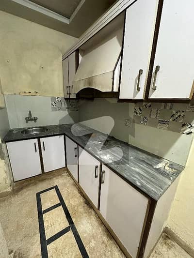 چکلالہ سکیم 3 چکلالہ سکیم,راولپنڈی میں 2 کمروں کا 3 مرلہ فلیٹ 15.0 ہزار میں کرایہ پر دستیاب ہے۔