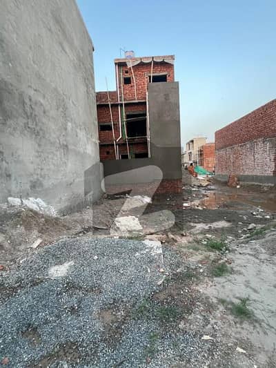 **Prime 5 Marla Plot For Sale In Park View City, Lahore**