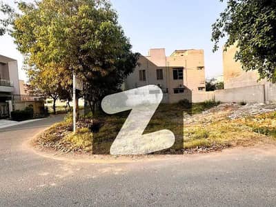 ڈی ایچ اے 9 ٹاؤن ۔ بلاک بی ڈی ایچ اے 9 ٹاؤن,ڈیفنس (ڈی ایچ اے),لاہور میں 5 مرلہ رہائشی پلاٹ 1.32 کروڑ میں برائے فروخت۔