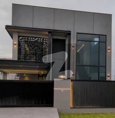 ڈی ایچ اے فیز 7 - بلاک وائے فیز 7,ڈیفنس (ڈی ایچ اے),لاہور میں 4 کمروں کا 10 مرلہ مکان 6.5 کروڑ میں برائے فروخت۔ ڈی ایچ اے فیز 7 - بلاک وائے فیز 7,ڈیفنس (ڈی ایچ اے),لاہور میں 4 کمروں کا 10 مرلہ مکان 6.5 کروڑ میں برائے فروخت۔