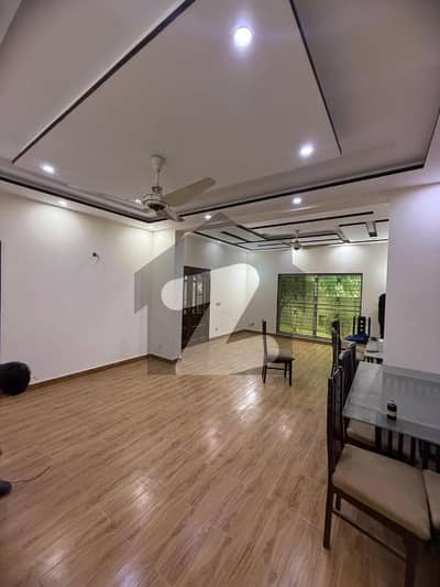 ڈی ایچ اے فیز 7 - بلاک وائے فیز 7,ڈیفنس (ڈی ایچ اے),لاہور میں 1 کنال رہائشی پلاٹ 2.25 کروڑ میں برائے فروخت۔