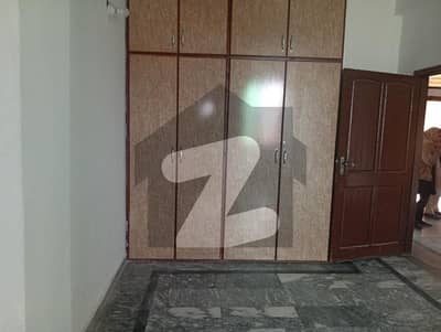 جناح گارڈنز فیز 1 جناح گارڈنز,ایف ای سی ایچ ایس,اسلام آباد میں 3 کمروں کا 3 مرلہ کمرہ 25.0 ہزار میں کرایہ پر دستیاب ہے۔