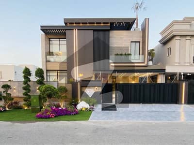 ڈی ایچ اے فیز 6 ڈیفنس (ڈی ایچ اے),لاہور میں 5 کمروں کا 1 کنال مکان 11.0 کروڑ میں برائے فروخت۔