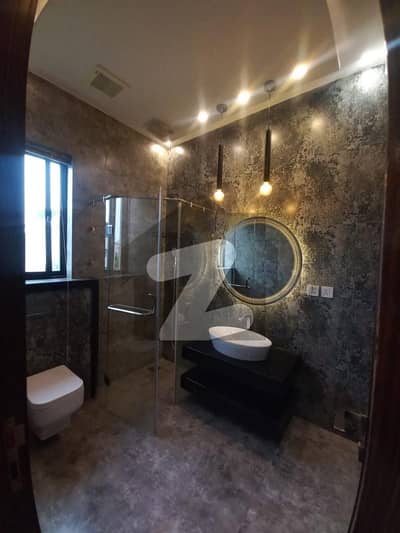 ڈی ایچ اے 9 ٹاؤن ۔ بلاک اے ڈی ایچ اے 9 ٹاؤن,ڈیفنس (ڈی ایچ اے),لاہور میں 3 کمروں کا 5 مرلہ مکان 2.75 کروڑ میں برائے فروخت۔