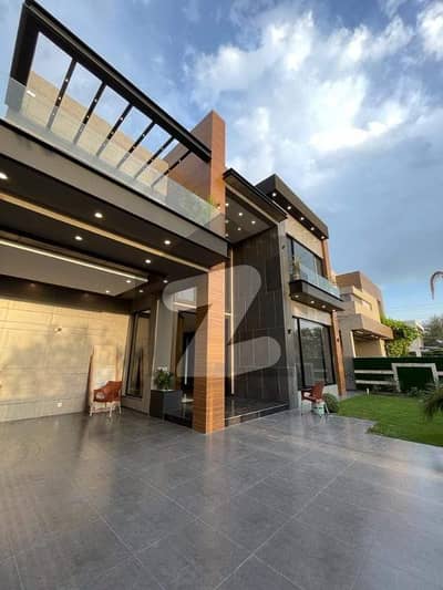 ڈی ایچ اے فیز 8 ڈیفنس (ڈی ایچ اے),لاہور میں 3 کمروں کا 10 مرلہ مکان 1.65 لاکھ میں کرایہ پر دستیاب ہے۔ ڈی ایچ اے فیز 8 ڈیفنس (ڈی ایچ اے),لاہور میں 3 کمروں کا 10 مرلہ مکان 1.65 لاکھ میں کرایہ پر دستیاب ہے۔