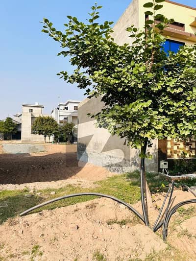 **Prime 5 Marla Plot For Sale In Park View City, Lahore**