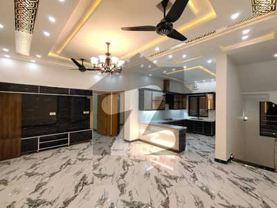 10 Marla Ground Floor Brand New