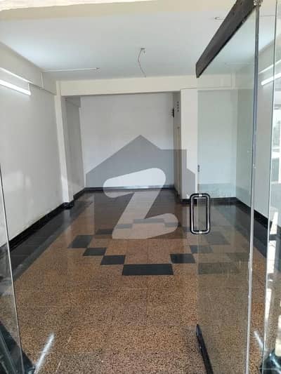 کلفٹن ۔ بلاک 5 کلفٹن,کراچی میں 2 مرلہ دکان 3.0 لاکھ میں کرایہ پر دستیاب ہے۔