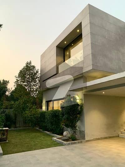 1 Kanal 6 Bedrooms Double Unit House With Basement For Rent In Z Block DHA Phase 3 Lahore