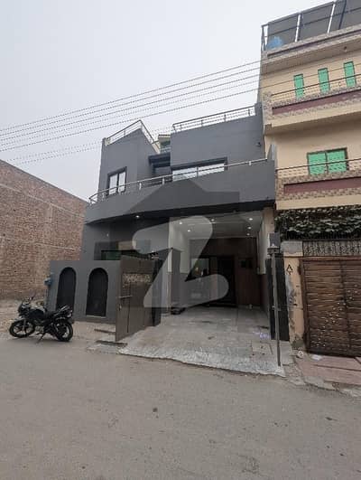 الرحمان گارڈن فیز 2 الرحمان گارڈن,لاہور میں 3 کمروں کا 5 مرلہ مکان 1.65 کروڑ میں برائے فروخت۔ الرحمان گارڈن فیز 2 الرحمان گارڈن,لاہور میں 3 کمروں کا 5 مرلہ مکان 1.65 کروڑ میں برائے فروخت۔