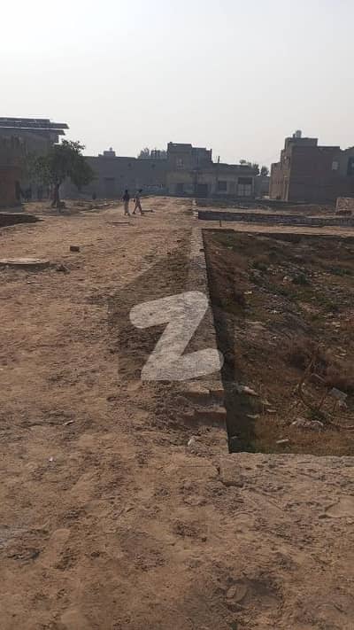 5 Marla Plot only 200 m away from Main Jaranwala Road, 1 minute drive 5 Marla Plot only 200 m away from Main Jaranwala Road, 1 minute drive