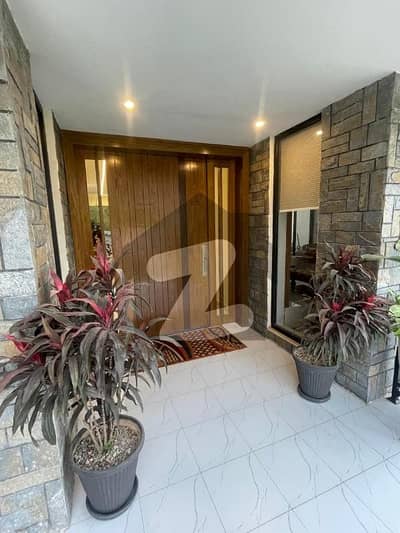 Furnished Three Side Open Corner 2 Kanal