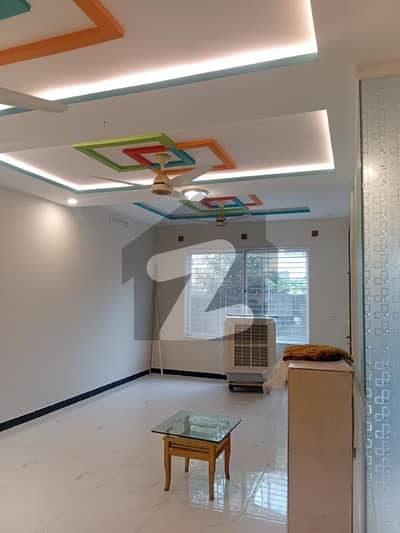 گلبرگ ریزیڈنشیا - بلاک ایف گلبرگ ریزیڈنشیا,گلبرگ,اسلام آباد میں 2 کمروں کا 8 مرلہ زیریں پورشن 75.0 ہزار میں کرایہ پر دستیاب ہے۔