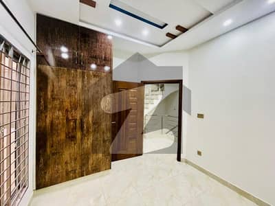 بھٹہ چوک لاہور میں 3 کمروں کا 3 مرلہ مکان 1.35 کروڑ میں برائے فروخت۔ بھٹہ چوک لاہور میں 3 کمروں کا 3 مرلہ مکان 1.35 کروڑ میں برائے فروخت۔