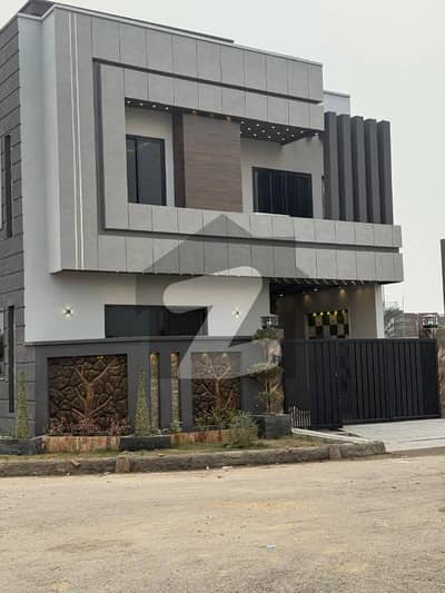 MODREN CLASSIC CORNER 6,5 MARLA HOUSE