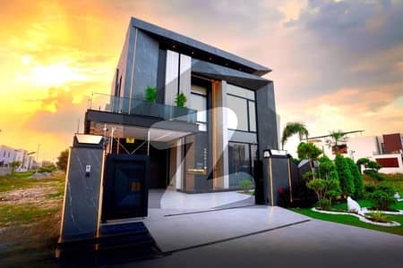 Near Park And Mosque 10 Marla With Beautiful Lavish House For Sale