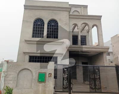 او ایل سی ۔ بلاک اے اوورسیز لو کاسٹ,بحریہ آرچرڈ فیز 2,بحریہ آرچرڈ,لاہور میں 3 کمروں کا 5 مرلہ مکان 1.3 کروڑ میں برائے فروخت۔ او ایل سی ۔ بلاک اے اوورسیز لو کاسٹ,بحریہ آرچرڈ فیز 2,بحریہ آرچرڈ,لاہور میں 3 کمروں کا 5 مرلہ مکان 1.3 کروڑ میں برائے فروخت۔