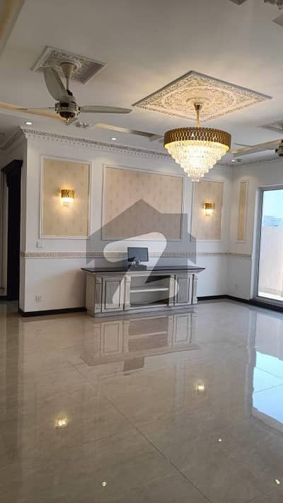 1 Kanal Brand New Upper Portion For Rent In DHA Phase 7 - Separate Entrance