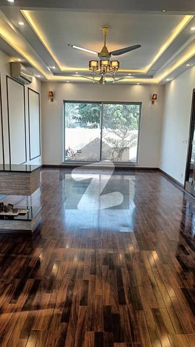 ڈی ایچ اے فیز 8 سابقہ ایئر ایوینیو ڈی ایچ اے فیز 8,ڈی ایچ اے ڈیفینس,لاہور میں 3 کمروں کا 1 کنال بالائی پورشن 1.1 لاکھ میں کرایہ پر دستیاب ہے۔