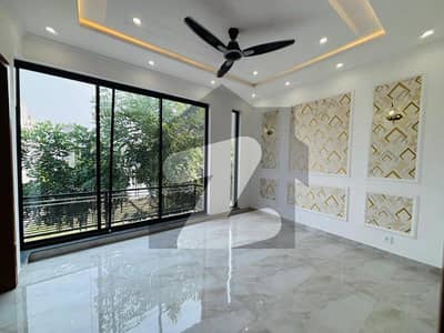 ڈی ایچ اے 9 ٹاؤن ۔ بلاک بی ڈی ایچ اے 9 ٹاؤن,ڈیفنس (ڈی ایچ اے),لاہور میں 3 کمروں کا 5 مرلہ مکان 3.3 کروڑ میں برائے فروخت۔ ڈی ایچ اے 9 ٹاؤن ۔ بلاک بی ڈی ایچ اے 9 ٹاؤن,ڈیفنس (ڈی ایچ اے),لاہور میں 3 کمروں کا 5 مرلہ مکان 3.3 کروڑ میں برائے فروخت۔