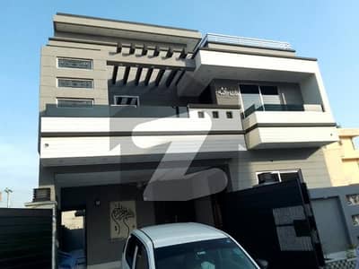 ایل ڈی اے ایوینیو لاہور میں 7 کمروں کا 10 مرلہ مکان 3.6 کروڑ میں برائے فروخت۔ ایل ڈی اے ایوینیو لاہور میں 7 کمروں کا 10 مرلہ مکان 3.6 کروڑ میں برائے فروخت۔