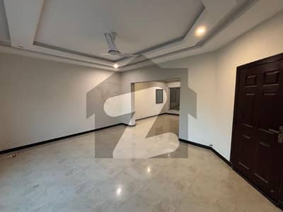 8 bed 8 bath Double Drawing Room Double TV lounge Double Kitchen