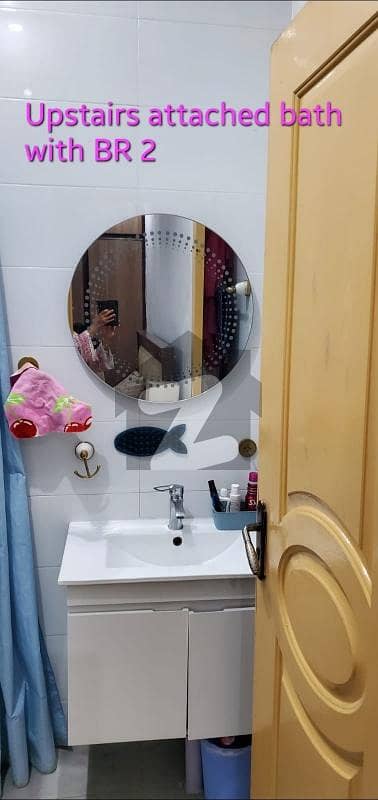 کیولری گراؤنڈ لاہور میں 3 کمروں کا 4 مرلہ مکان 2.35 کروڑ میں برائے فروخت۔