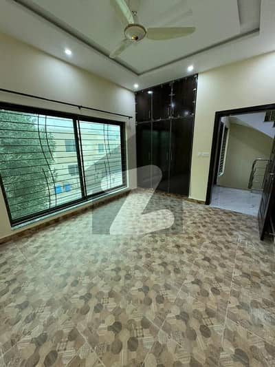 بحریہ آرچرڈ لاہور میں 3 کمروں کا 10 مرلہ بالائی پورشن 60.0 ہزار میں کرایہ پر دستیاب ہے۔