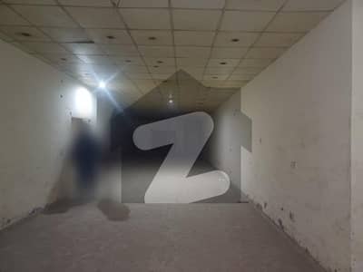 10 Marla Spacious Hall Available for Rent Prime Location