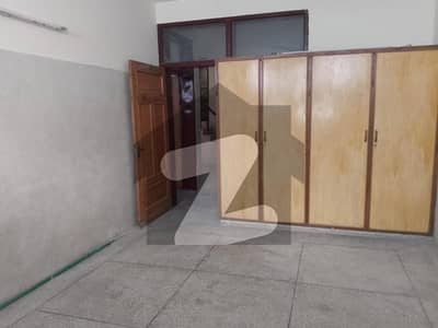 FOR RENT 12 Marla Ground plus Basement 5 Bedrooms in I_8/4 FOR RENT 12 Marla Ground plus Basement 5 Bedrooms in I_8/4